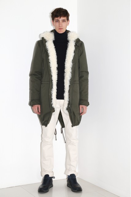 53636360c41df1399022432_w427_h640