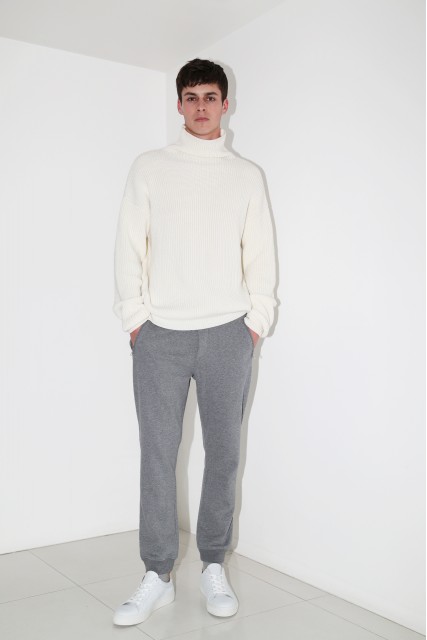 5363638bd6fcb1399022475_w427_h640