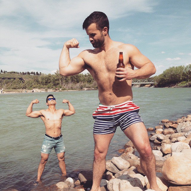 11357884_1585268075077647_992130102_n