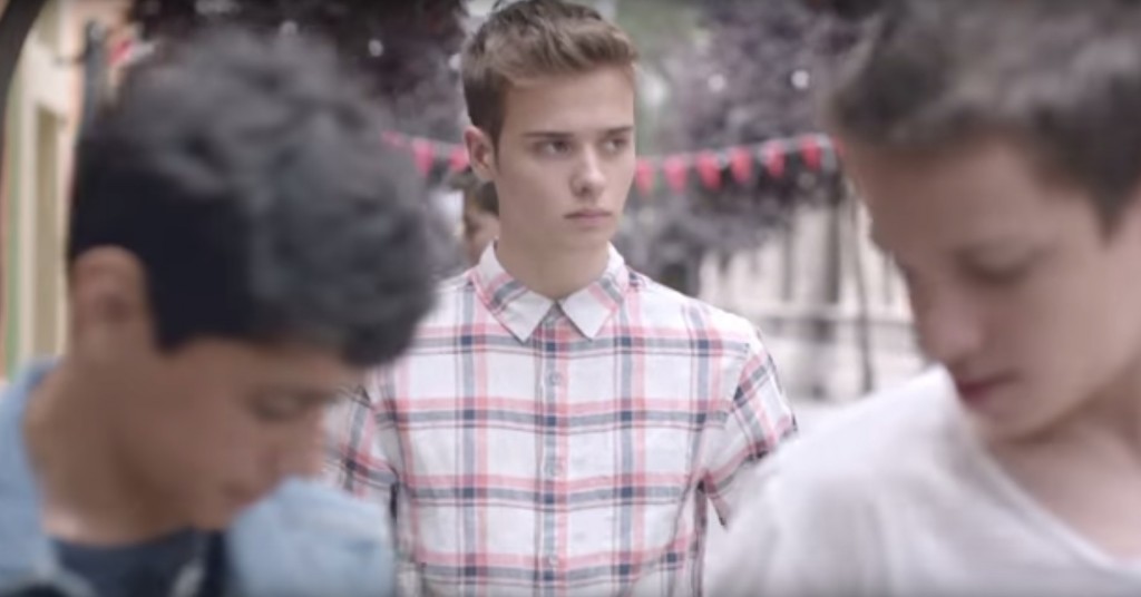 LONDON, ENGLAND - MARCH 31: Emma Watson attends the UK premiere of "Noah" at Odeon Leicester Square on March 31, 2014 in London, England. (Photo by Anthony Harvey/Getty Images)