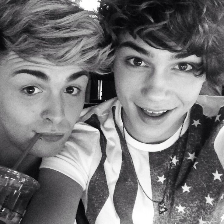 83b5883b0803c3ed27f182a7d014b06b